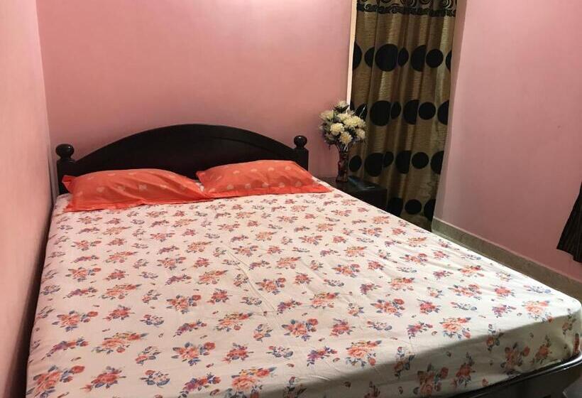 Pensão All Seasons Guest House