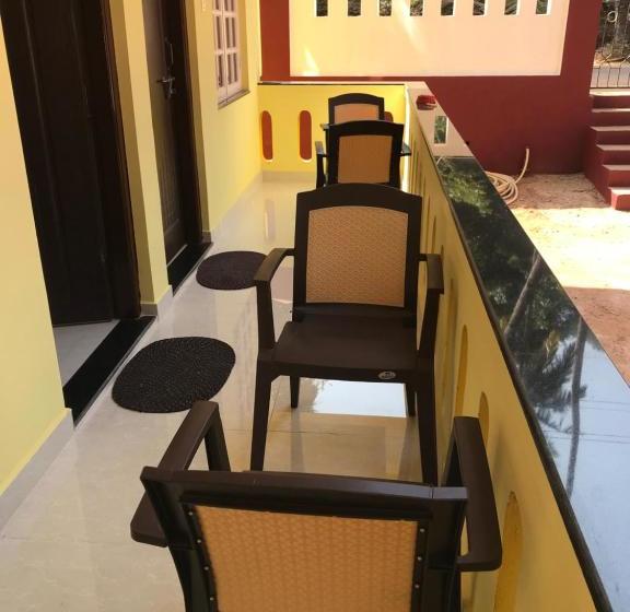 Pensão All Seasons Guest House