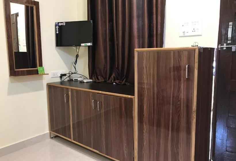 Pensão All Seasons Guest House