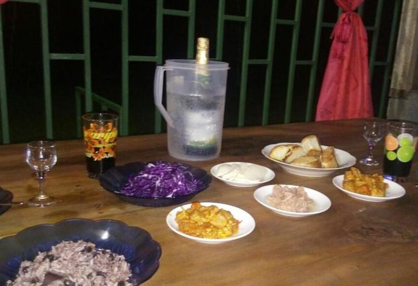 פנסיון Jhazmin Aeropuerto