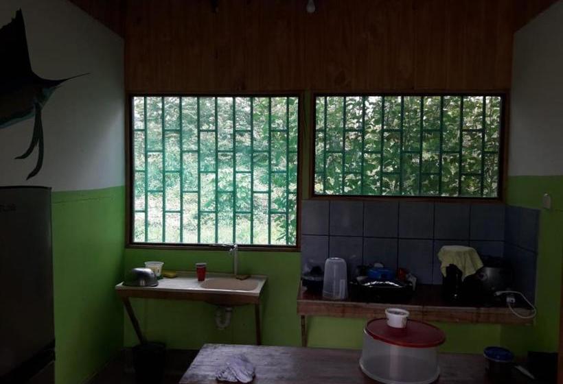 פנסיון Jhazmin Aeropuerto