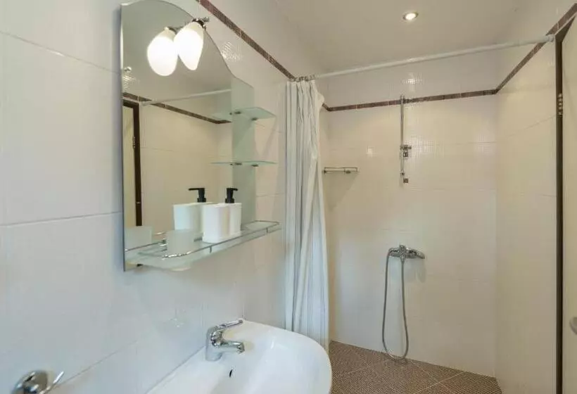 پانسیون Kadiyata Guest House
