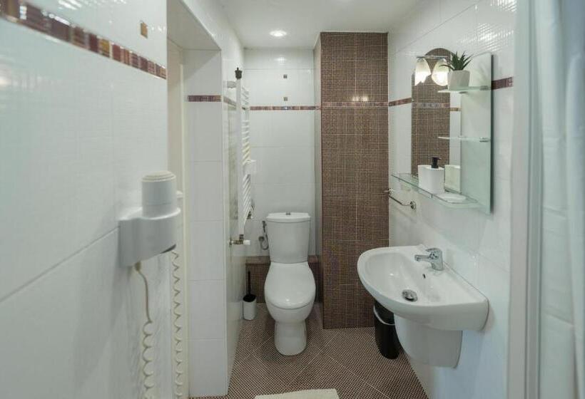 膳宿费 Kadiyata Guest House