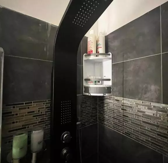 Xanthis Hostel Nicosia City Centre