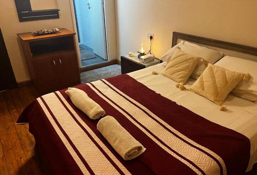 Xanthis Hostel Nicosia City Centre