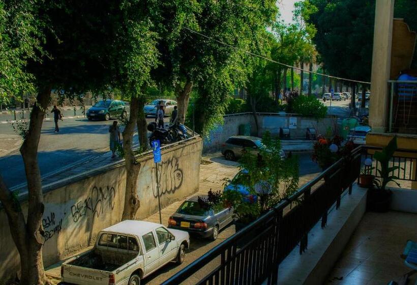 Xanthis Hostel Nicosia City Centre