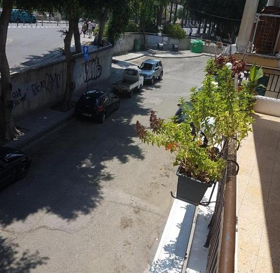 Xanthis Hostel Nicosia City Centre