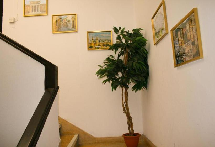 Xanthis Hostel Nicosia City Centre