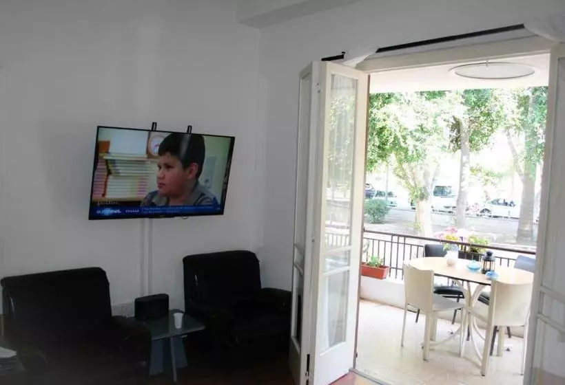 Xanthis Hostel Nicosia City Centre
