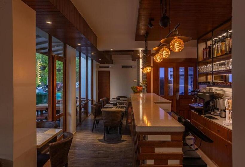 پانسیون Express Inn At Hulhumale