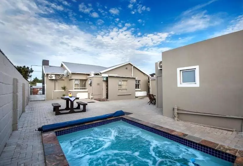 Majatalo Newtondale Self Catering