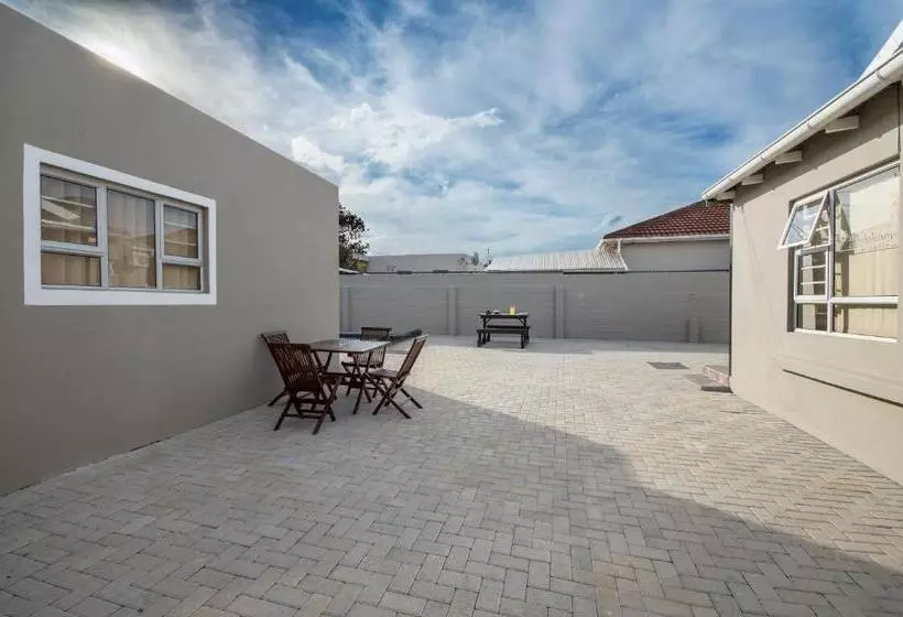 Majatalo Newtondale Self Catering