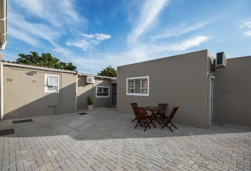 Пансион Newtondale Self Catering