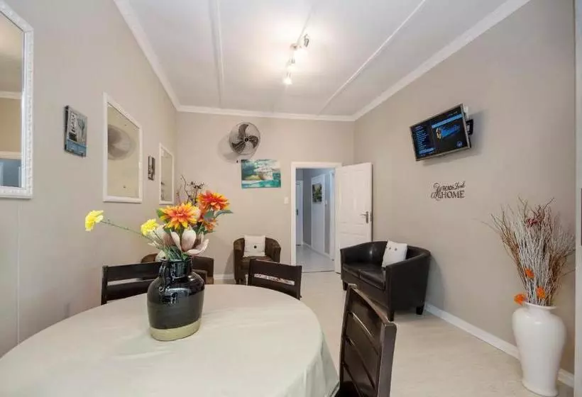 Majatalo Newtondale Self Catering