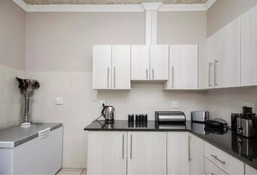 Majatalo Newtondale Self Catering