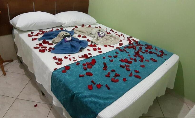 펜션 Suítes Pouso Do Sol