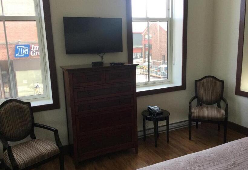 هاستل Water Suites