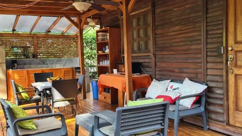 Majatalo Congos Hostal Y Camping