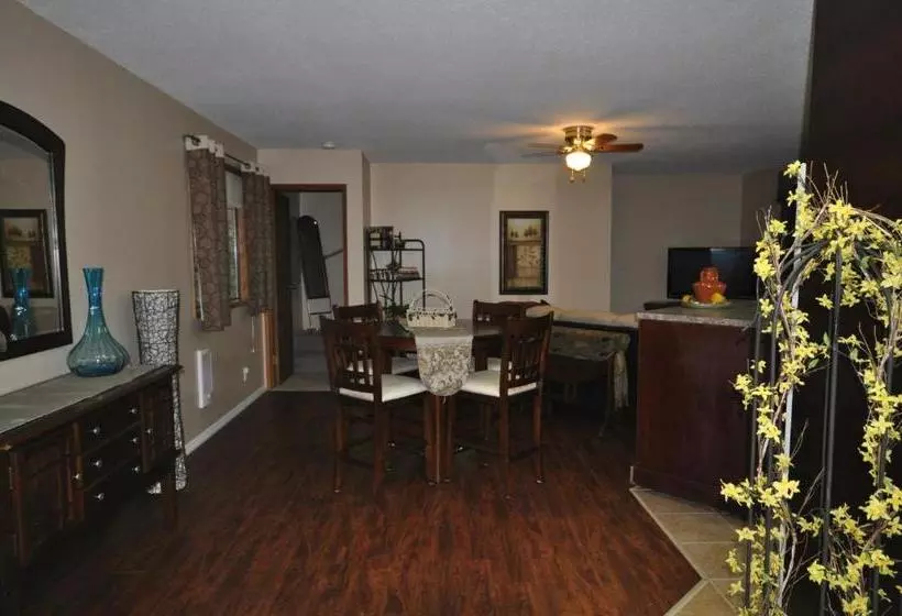 Majatalo Garden House