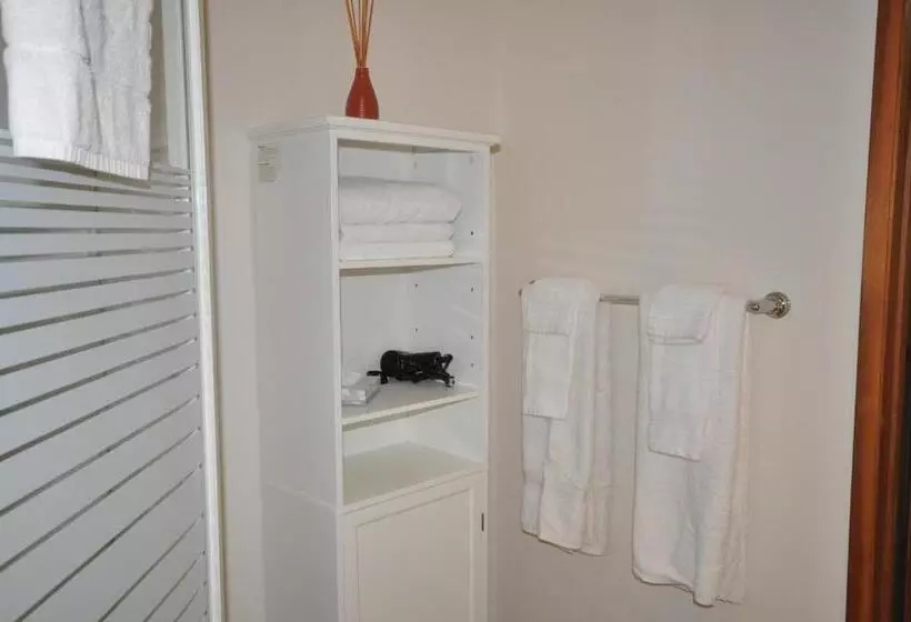 Majatalo Garden House