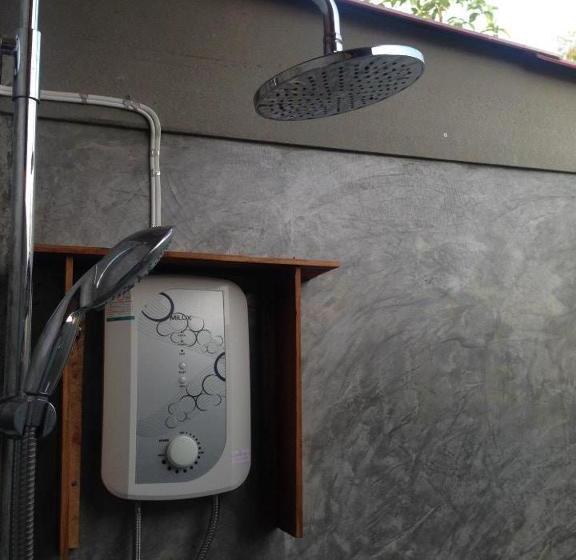 Пансион Monkeaw And Climber S Camp