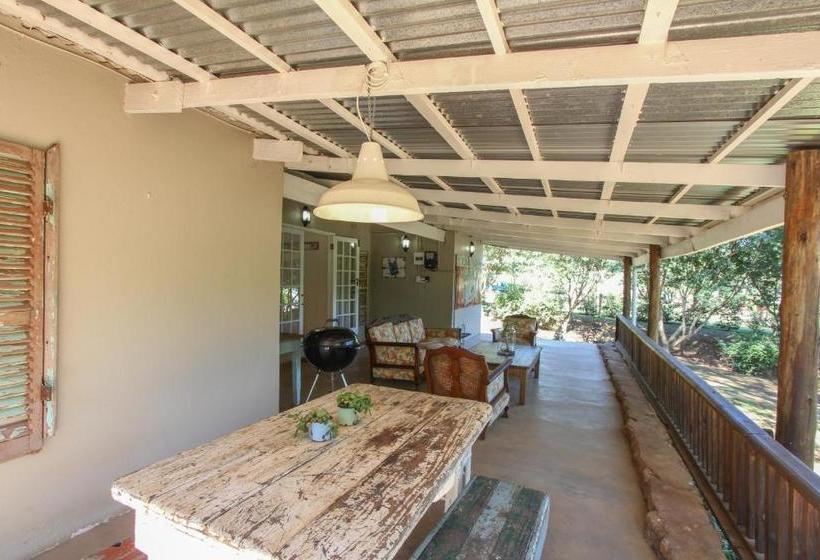 فندق Lavender Trout Guest Farm