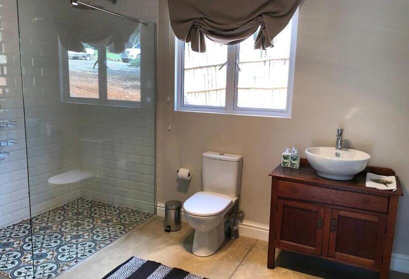 فندق Lavender Trout Guest Farm