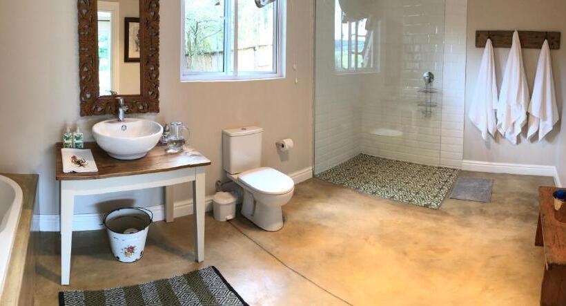 فندق Lavender Trout Guest Farm