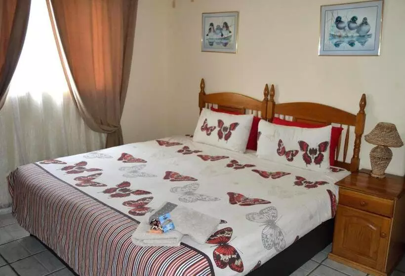 Majatalo Acquila Guest House