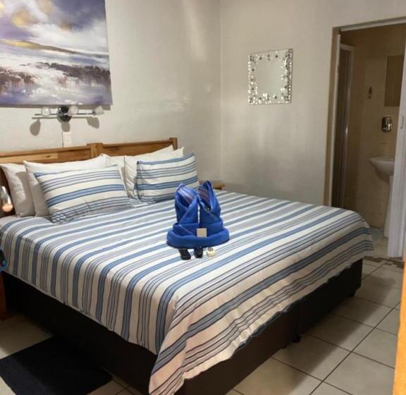 פנסיון Acquila Guest House