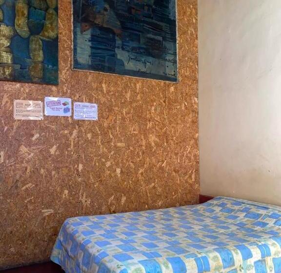 پانسیون Garden Guest House