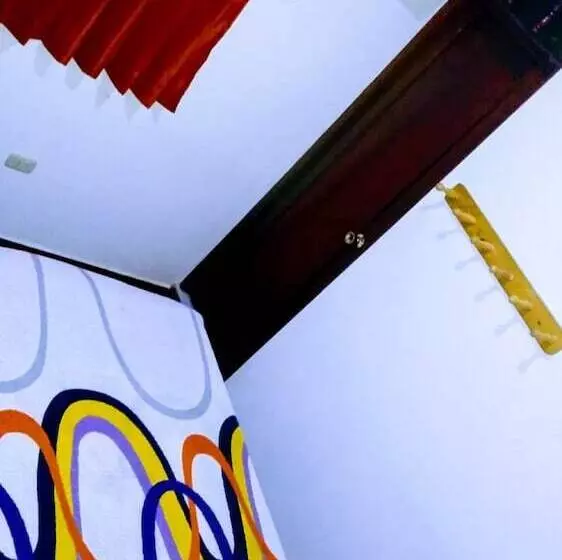 پانسیون Hostal El Parque