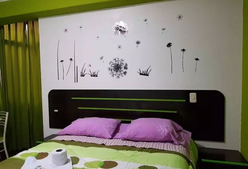 پانسیون Hostal El Parque