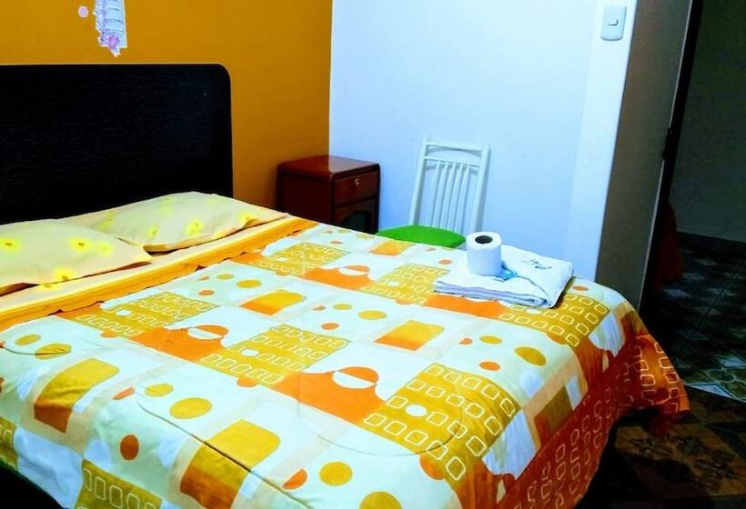 پانسیون Hostal El Parque