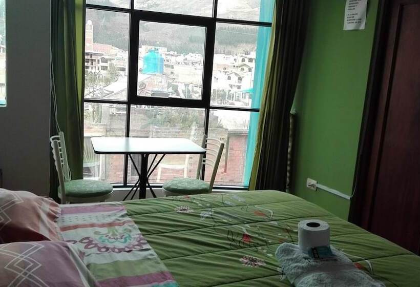 پانسیون Hostal El Parque