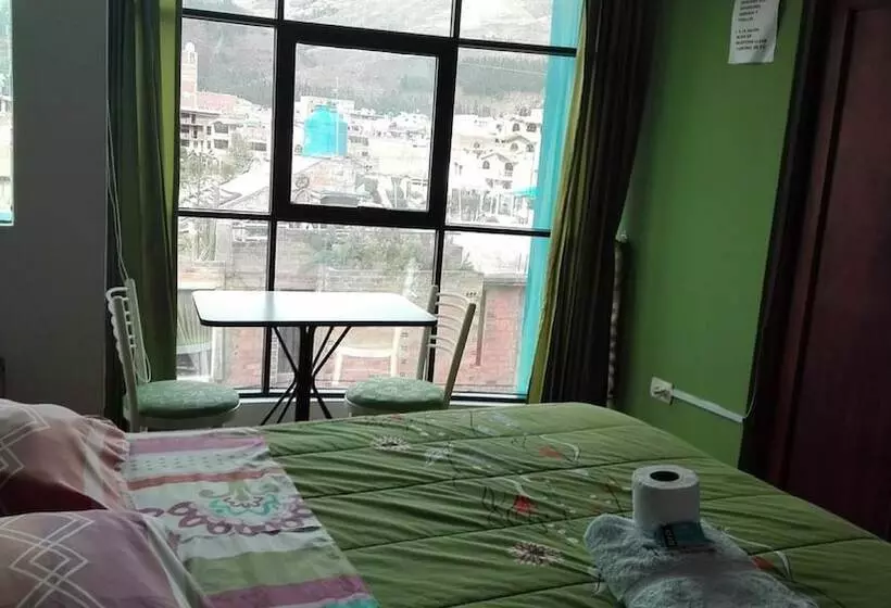 پانسیون Hostal El Parque