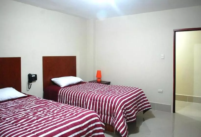 پانسیون Hostal Sky