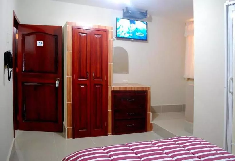 پانسیون Hostal Sky