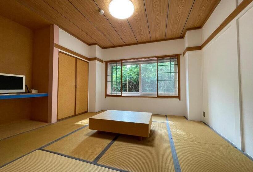 Pensione Muikamachi Hutte