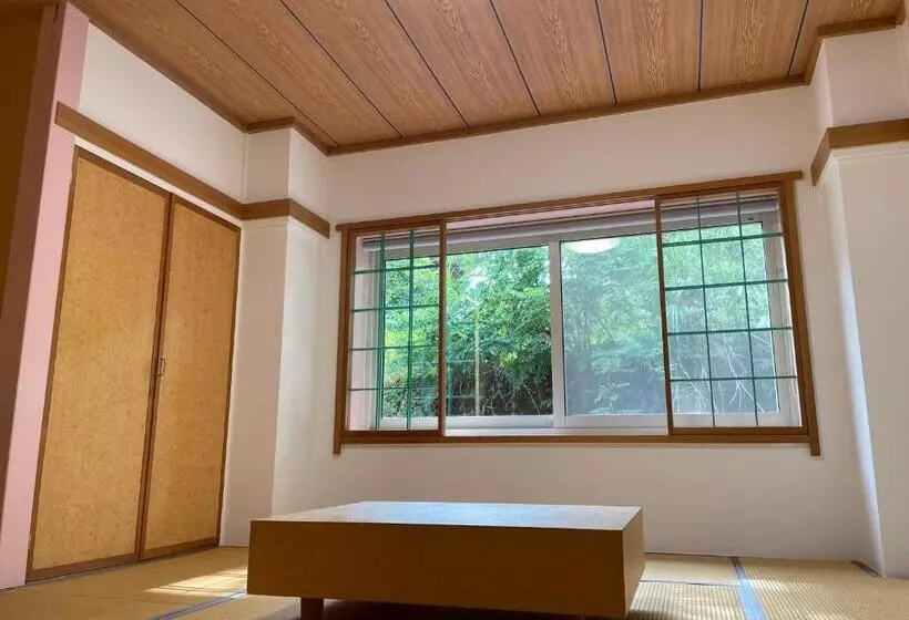 ペンション Muikamachi Hutte