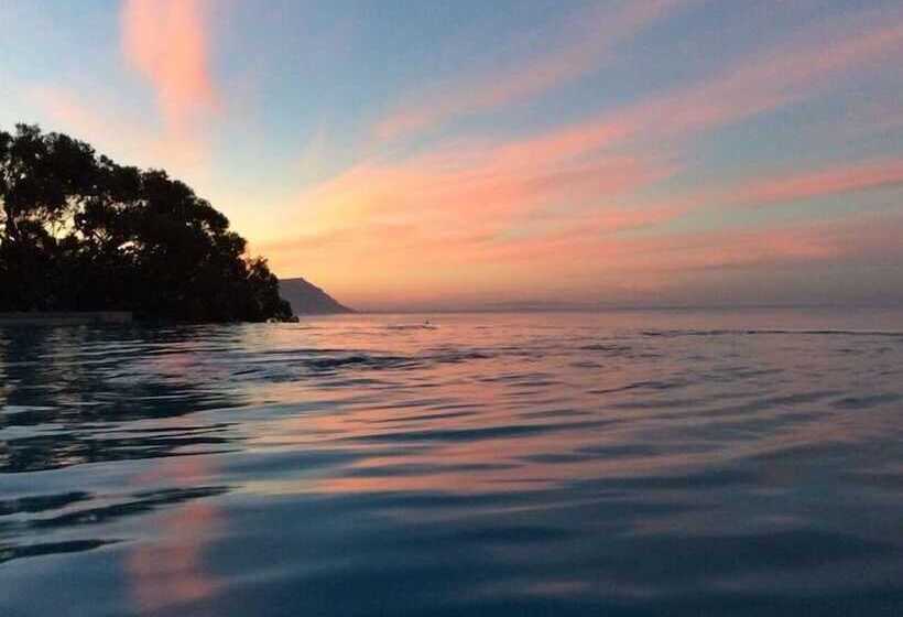 Pension Residence William French