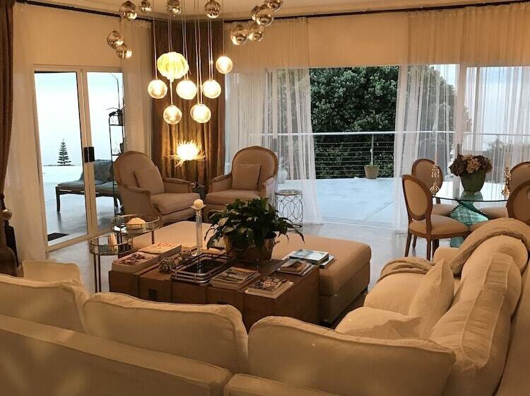 Pension Residence William French