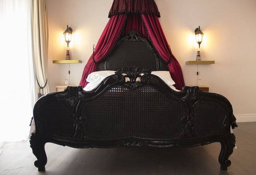 Pension Residence William French