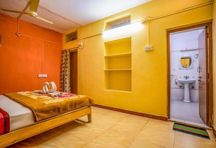 پانسیون Crazy Camel Hotel & Safari