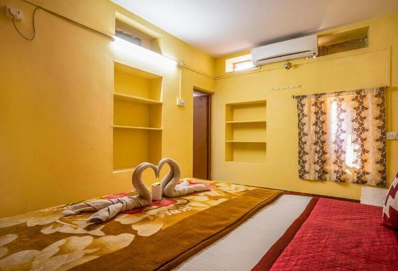 پانسیون Crazy Camel Hotel & Safari