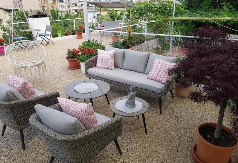 Пансион Ilir Guest House 1