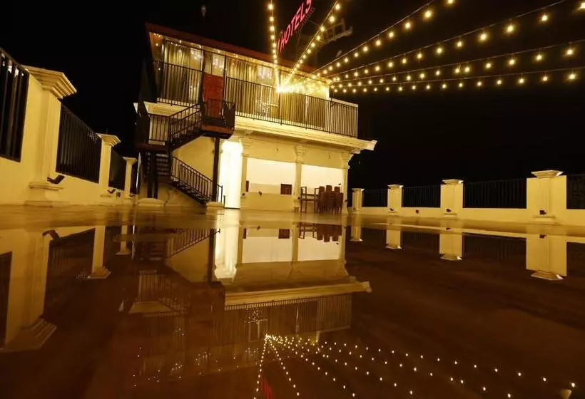 پانسیون J