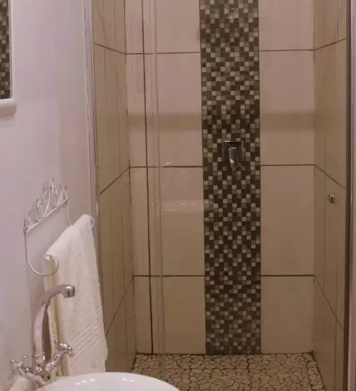 پانسیون Ley Lia Guest House