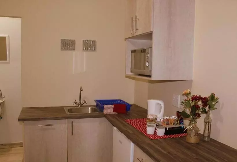 پانسیون Ley Lia Guest House