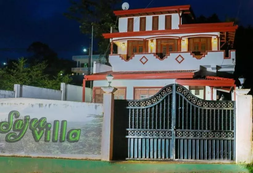 ペンション Sajee Villa